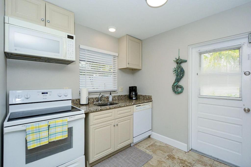 Canal 309 - Right In Siesta Key Village! Εξωτερικό φωτογραφία